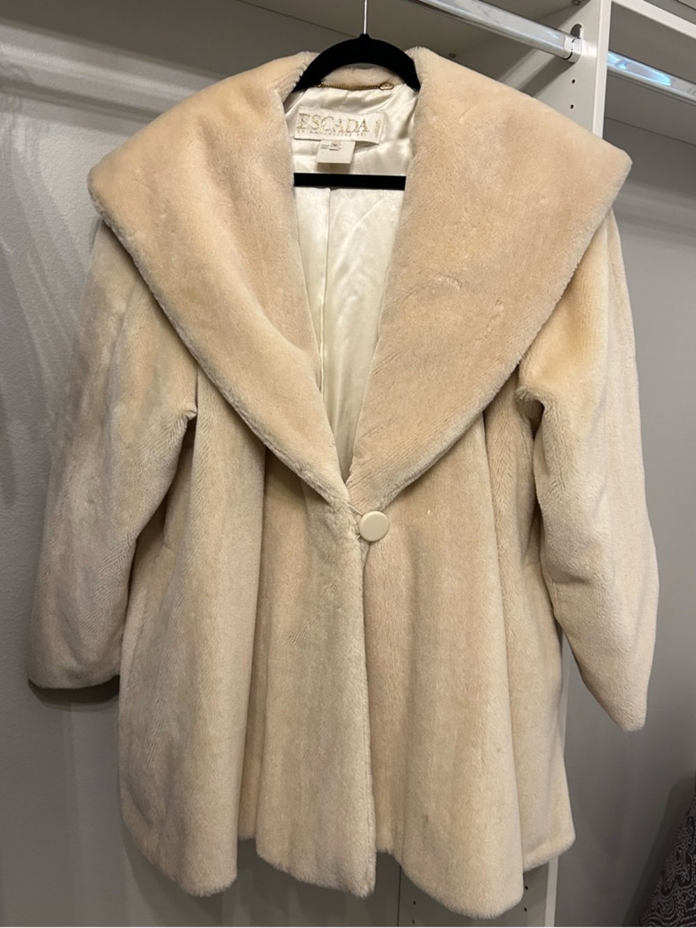 Escada Cream Plush Teddy Coat with Wide Collar